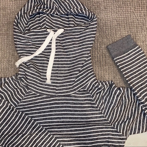 Garage Striped Cowl neck Hoodie - Picture 2 of 2
